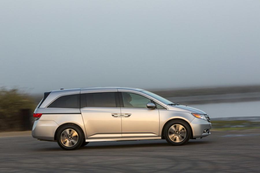  Honda Odyssey 2014 года  (фото 29 из 54)